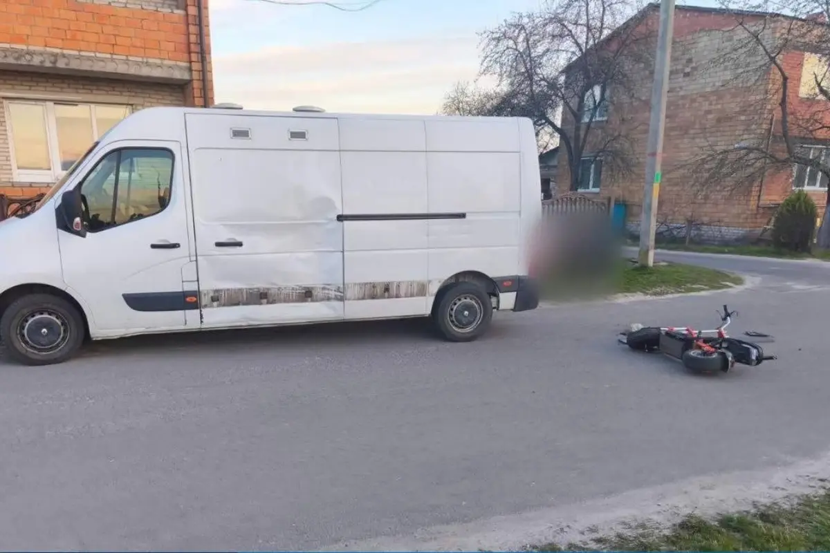 Подростки на мопеде попали в ДТП в Столине. Кто виноват?