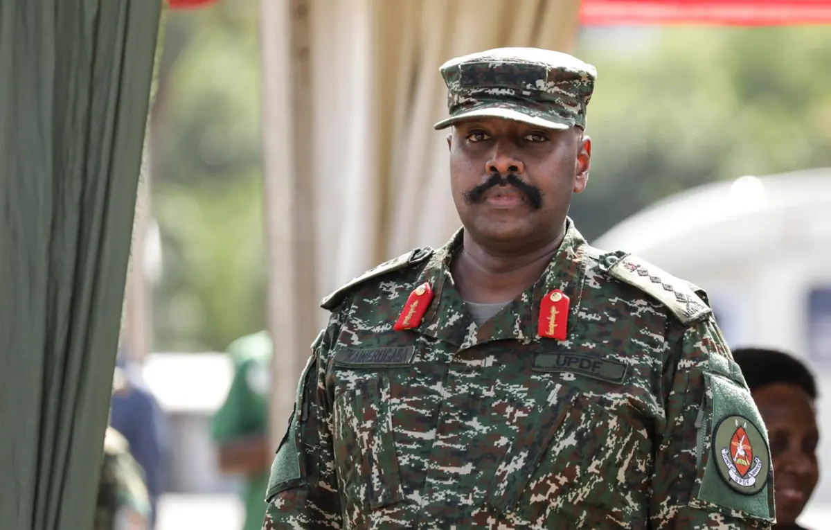 Главком Уганды потребовал от Турции $1 млрд и жену   с чего вдруг