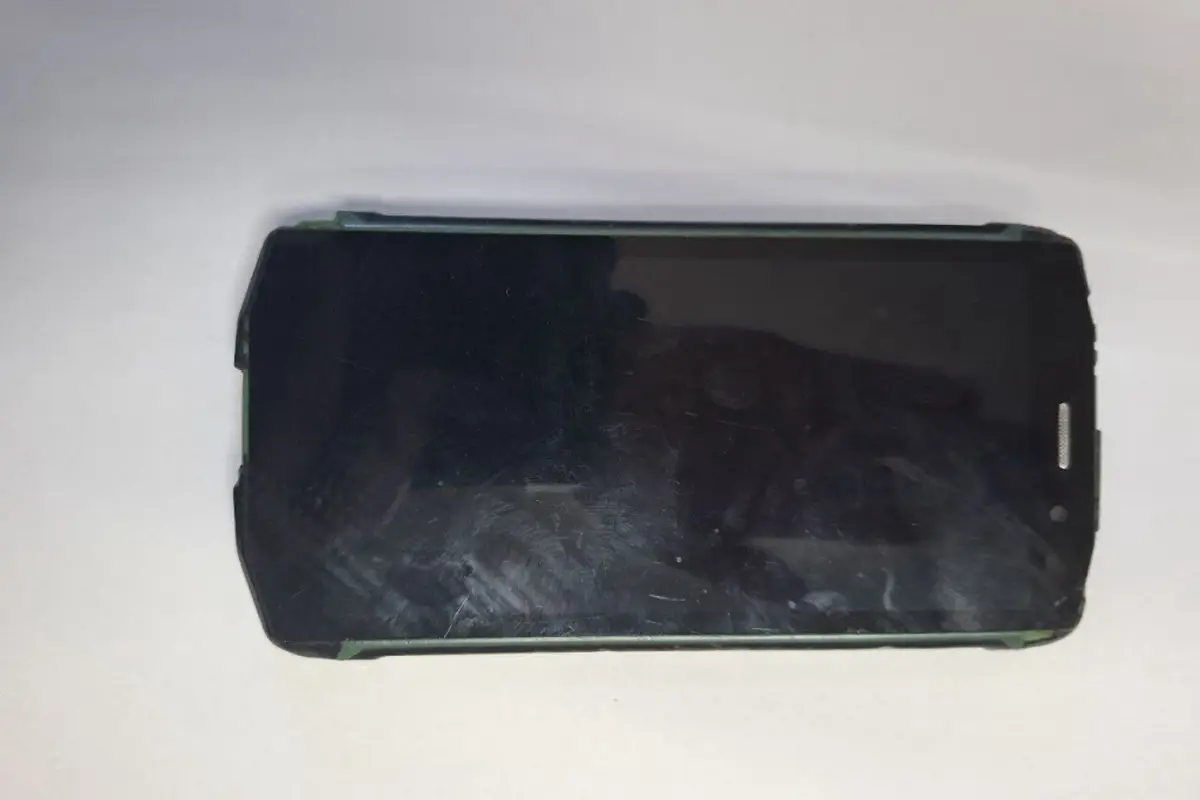 Женщина задремала... В Пинске ловелас украл телефон