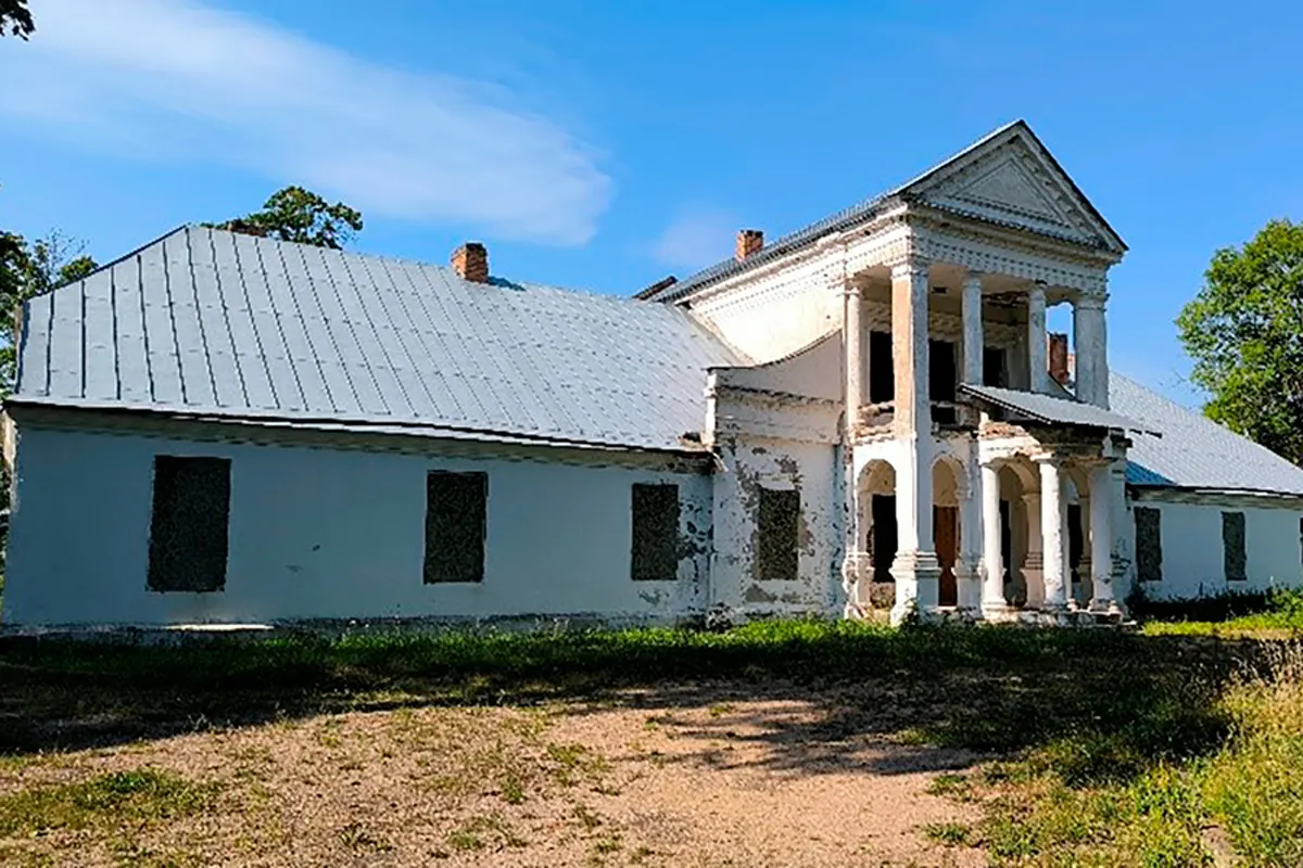 Усадьбу со следом Наполеона продают в Беларуси – что по цене