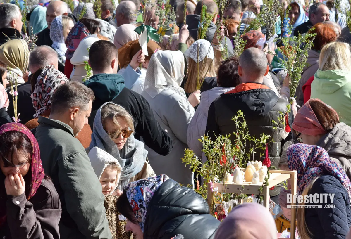 Вербное воскресенье празднуют православные   фото, видео из Бреста