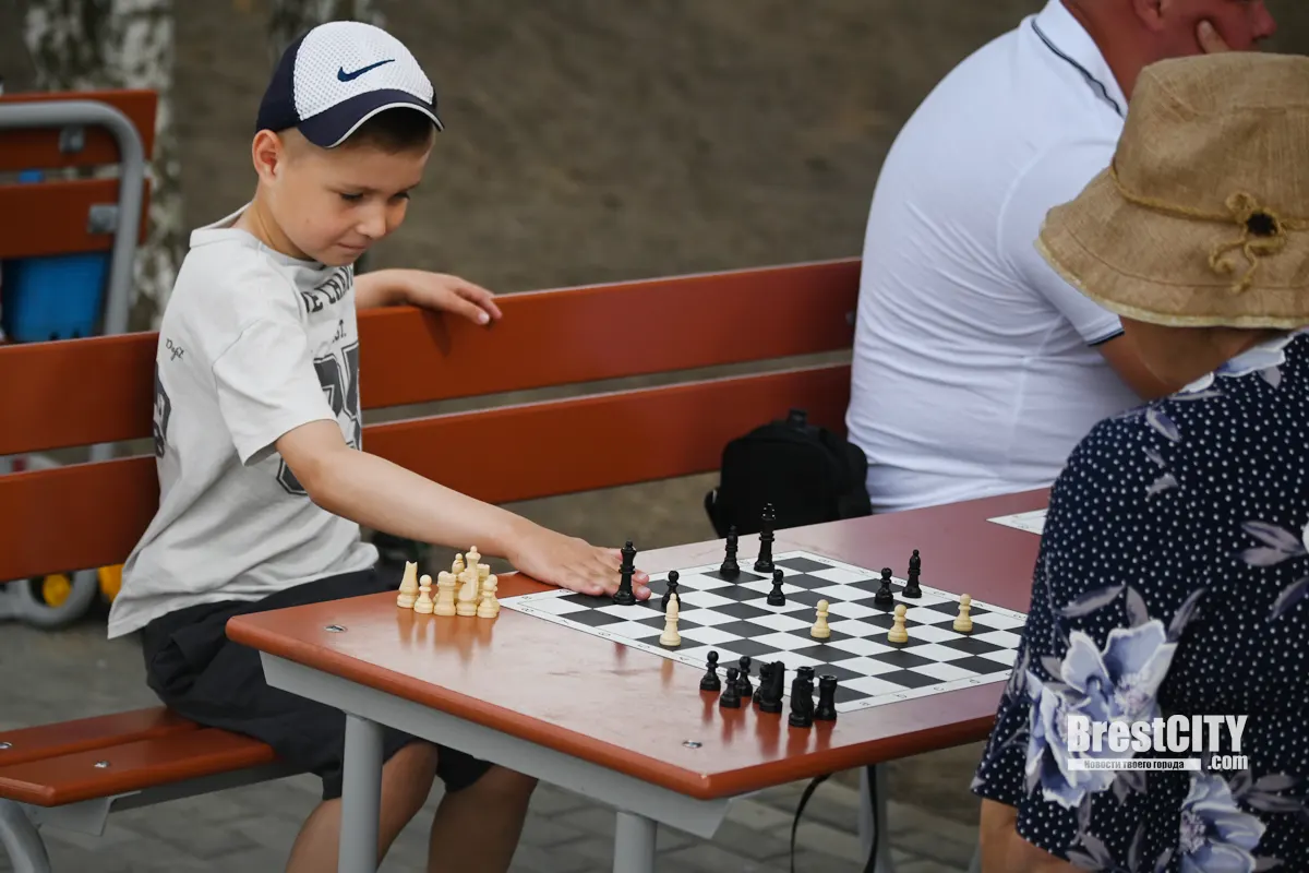 Всё включено по брестски. Заглянули на новый Заречный пляж