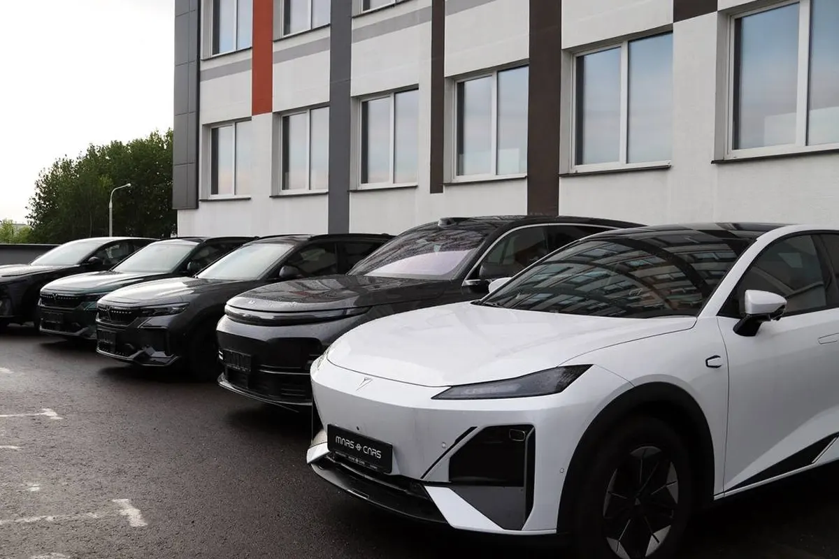 Пресечена схема ввоза 300 элитных авто: ущерб на 10 млн рублей Пресечена схема ввоза 300 элитных авто: ущерб на 10 млн рублей