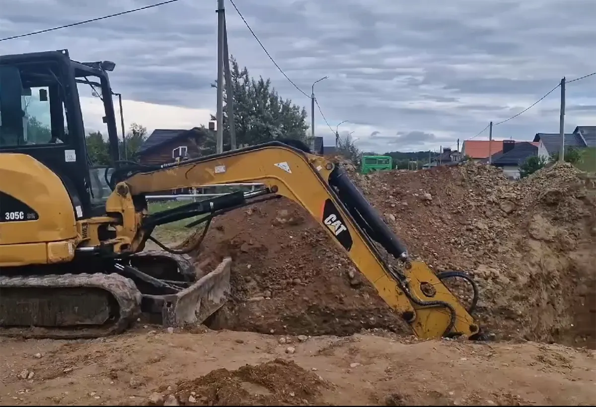 Обвал грунта в Гродно   в траншее погиб директор стройфирмы