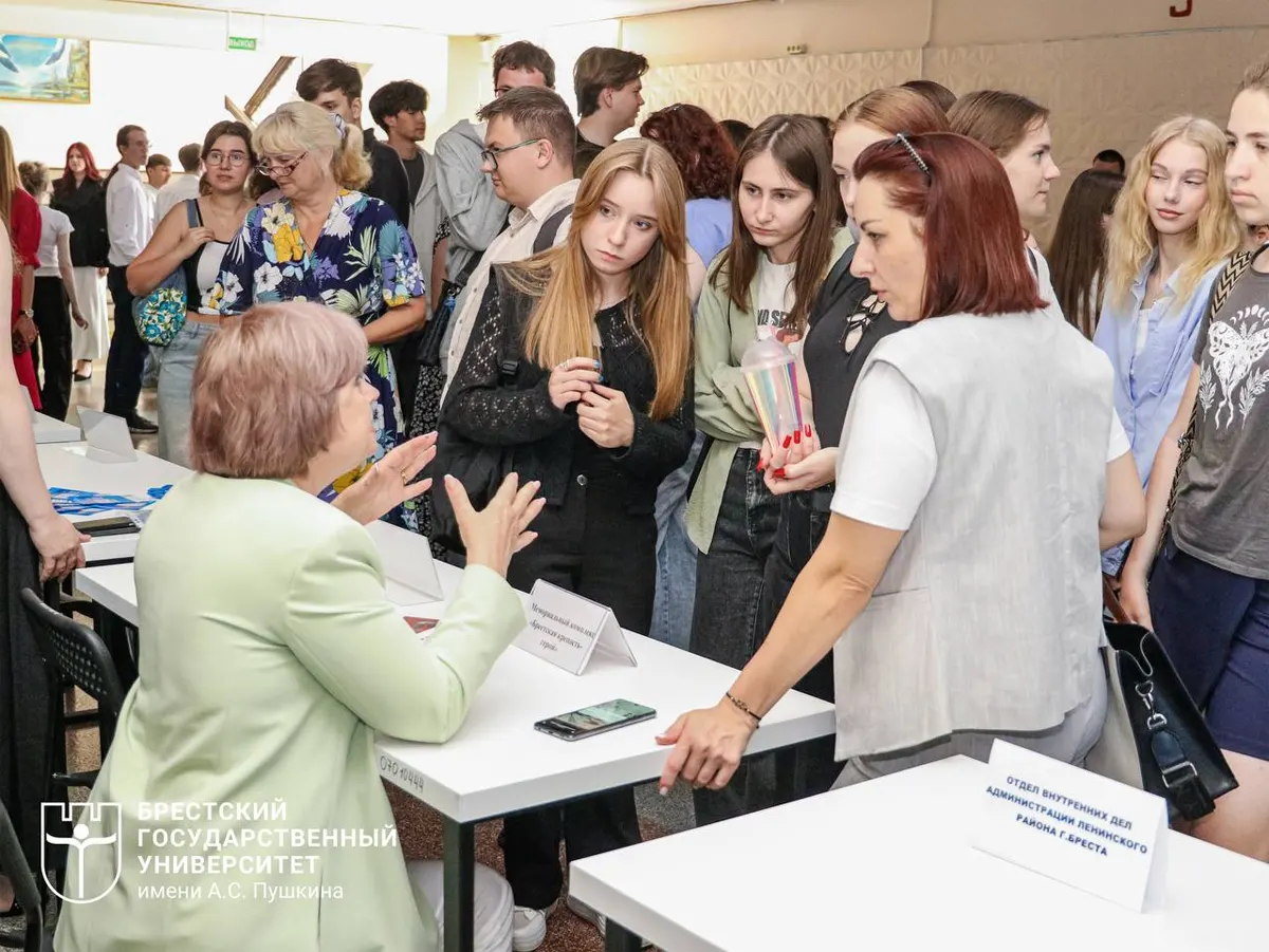 Работу брестским студентам на ярмарке вакансий предложили 35 нанимателей Работу брестским студентам на ярмарке вакансий предложили 35 нанимателей