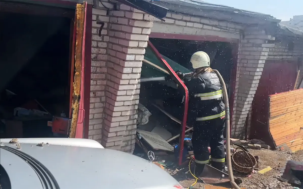 В Гродно вспышка газа разрушила два гаража   есть пострадавшие