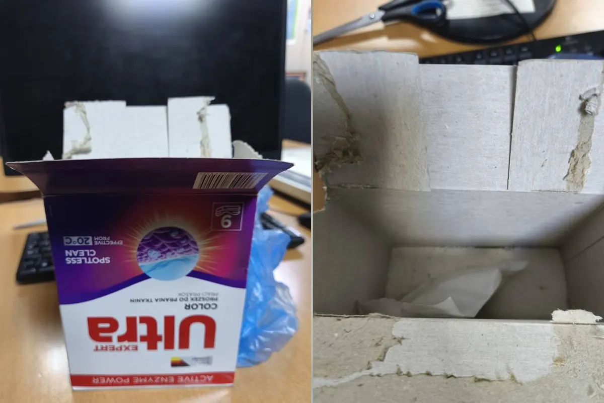 На границе у водителя автобуса в упаковке стирального порошка нашли мефедрон