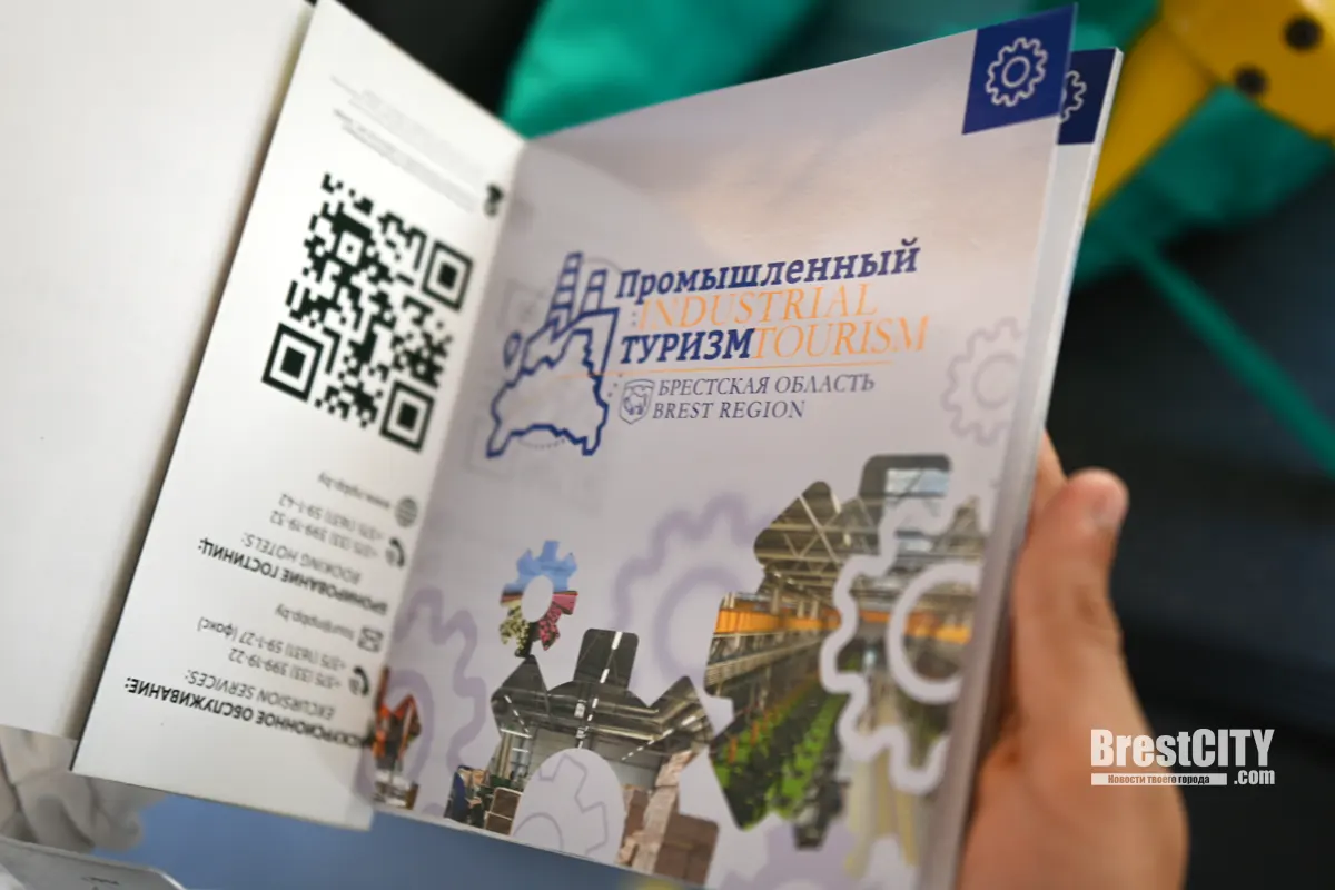 Двухэтажный красный автобус заметили в Бресте будут ли экскурсии и когда Двухэтажный красный автобус заметили в Бресте будут ли экскурсии и когда