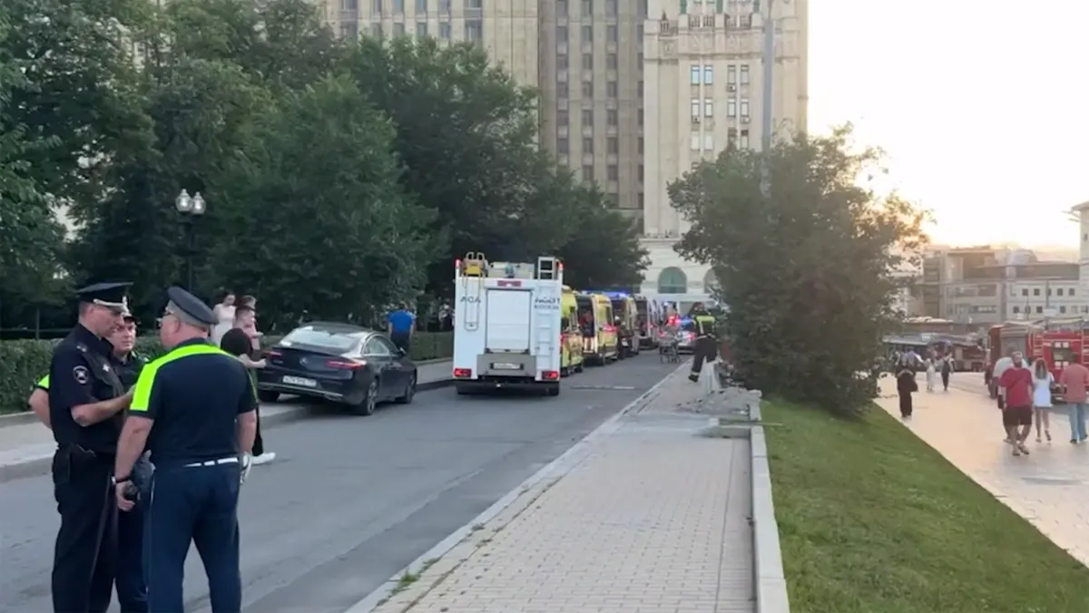 Взрыв в кафе в центре Москвы   три человека погибли и 15 пострадали