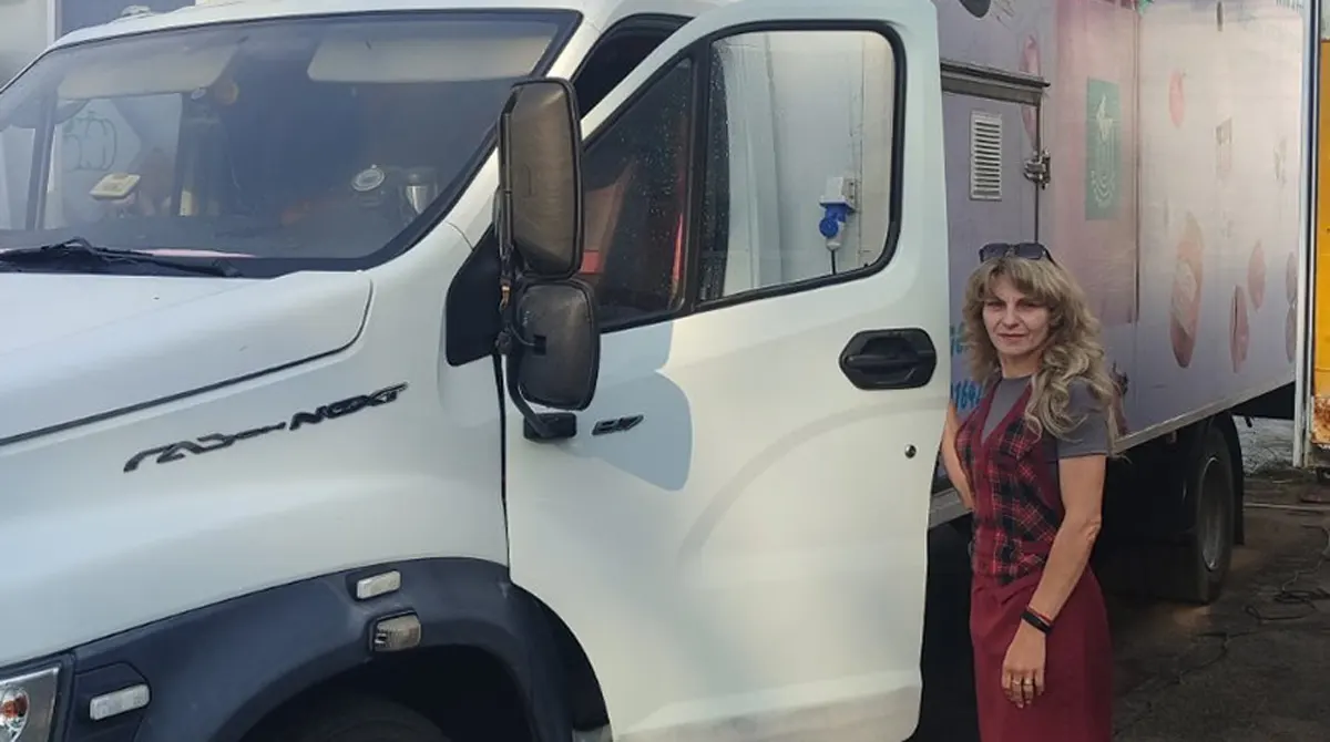 Продавец водитель автолавки из Кобрина Светлана Якубович о своей профессии Продавец водитель автолавки из Кобрина Светлана Якубович о своей профессии